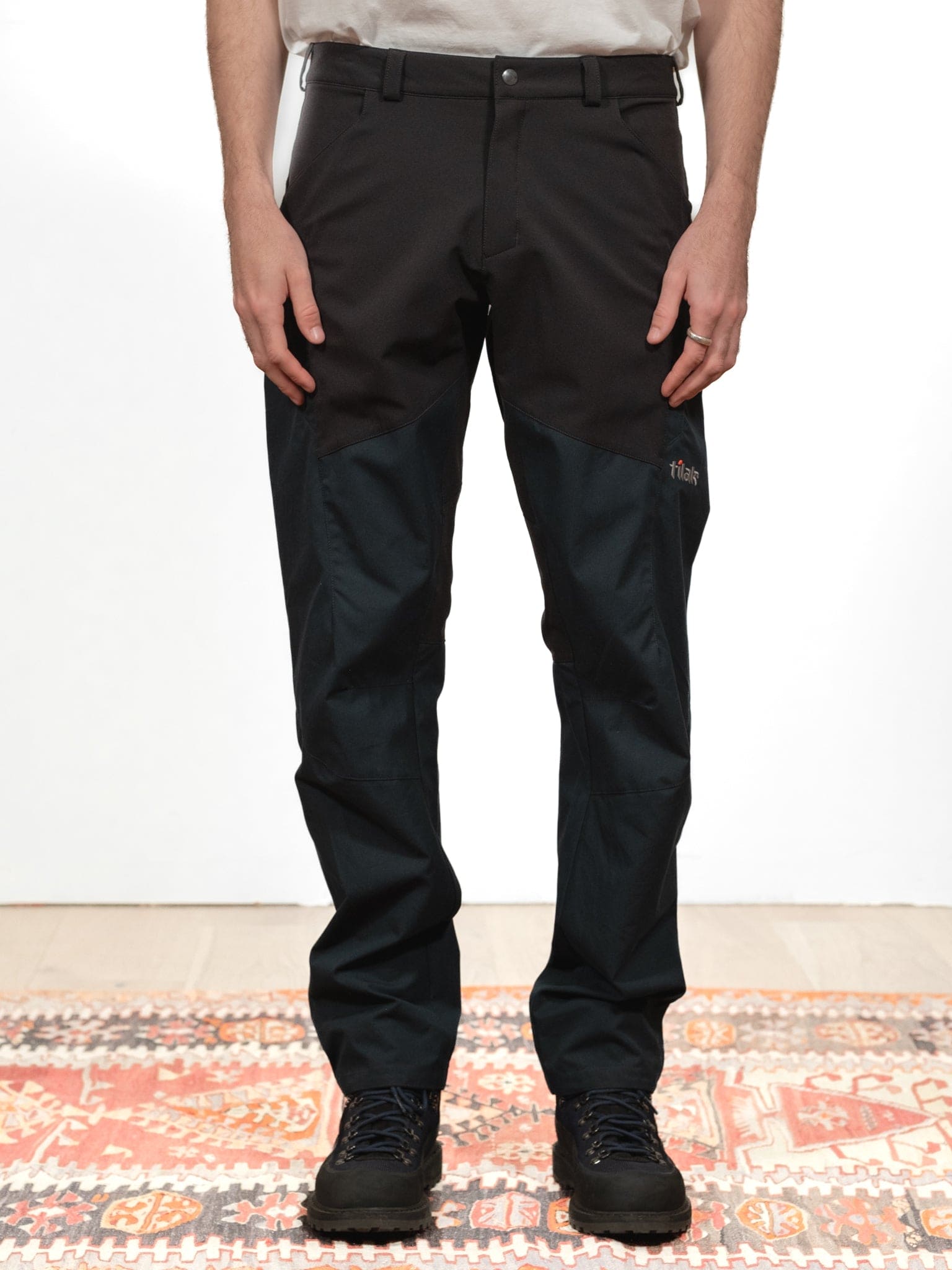 Lofoten Pants - Black / Black Navy — S